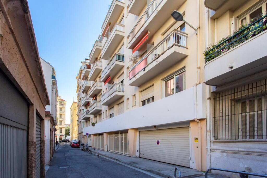Center - Bright Studio Balcony Wifi & Aircon Appartement Nice